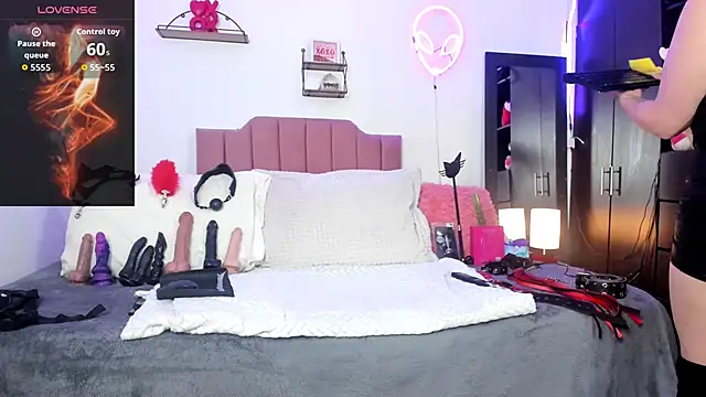 Snapshot of Victoria_Wilde_ chatting on March 24, 2026, 10:09 am Victoria Wilde online show from March 24, 2026, 10:09 am