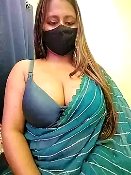 LoveLy-Soneya online show from March 9, 2026, 12:09 pm