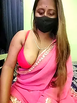 LoveLy-Soneya online show from March 26, 2026, 12:11 pm