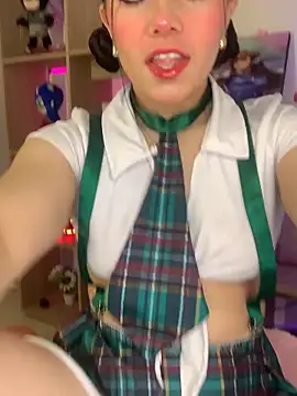 Snapshot of violettabond chatting on February 19, 2026, 12:34 pm violettabond online show from February 19, 2026, 12:34 pm
