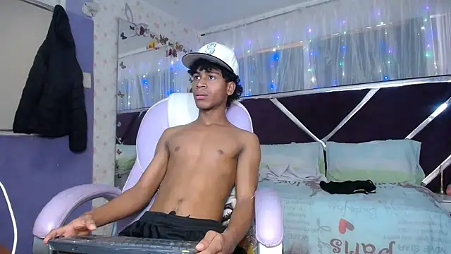 Santy bigcock 01 online show from May 9, 2026, 4:34 pm