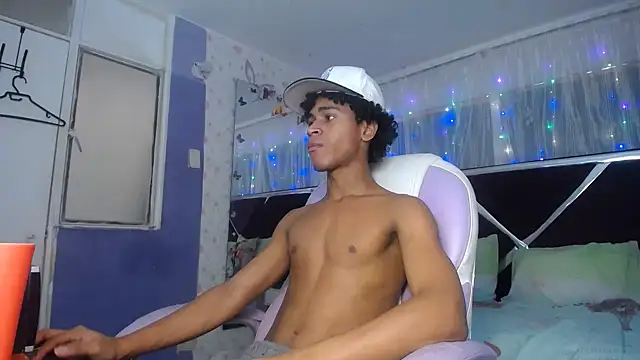 Santy bigcock 01 online show from May 19, 2026, 4:57 pm