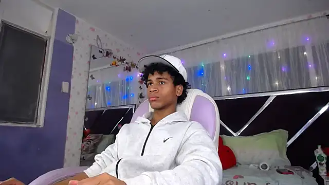 Santy bigcock 01 online show from May 29, 2026, 12:58 pm