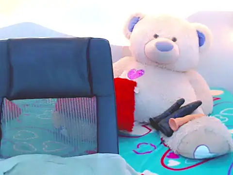 NharaBigCock online show from April 17, 2026, 6:55 pm