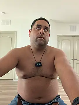 Snapshot of GoldenTemptation chatting on January 17, 2026, 4:22 pm GoldenTemptation online show from January 17, 2026, 4:22 pm