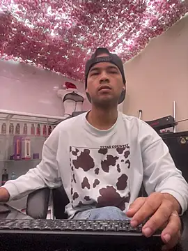 Snapshot of Eithan_Walt chatting on November 9, 2025, 12:25 pm Eithan Walt online show from November 9, 2025, 12:25 pm