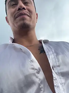 RaySullivan online show from November 11, 2025, 6:41 pm