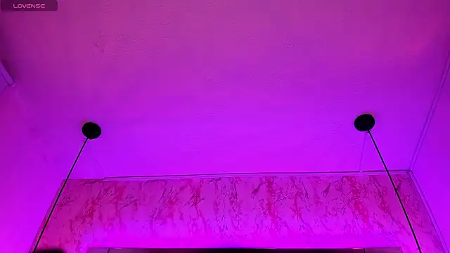 Yanna pink online show from November 6, 2025, 7:15 pm