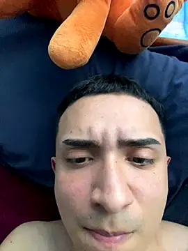 Snapshot of Nesukke chatting on November 4, 2025, 9:47 pm Nesukke online show from November 4, 2025, 9:47 pm