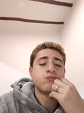 minervaystiven online show from November 13, 2025, 5:17 am