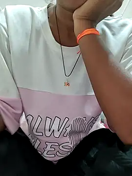 Isha kumari 69 online show from February 18, 2026, 4:03 pm