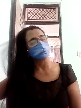 sanjana077 online show from November 30, 2025, 6:28 am