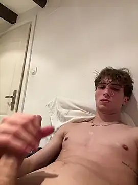 TeenNPlay online show from April 18, 2026, 5:55 am