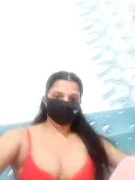 Cute-Ishaa online show from November 12, 2025, 5:35 pm