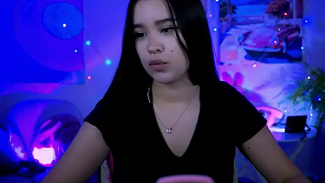 AnnaGarcias  online show from November 14, 2025, 12:37 pm