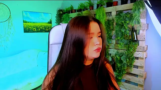 AnnaGarcias  online show from November 26, 2025, 12:39 pm