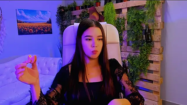 AnnaGarcias  online show from November 29, 2025, 12:08 pm