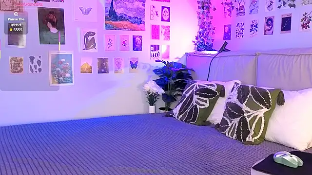 Snapshot of CindyMoriLove chatting on May 8, 2026, 5:46 am CindyMoriLove online show from May 8, 2026, 5:46 am