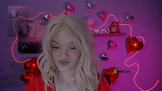 mia starrr  online show from February 14, 2026, 8:49 pm