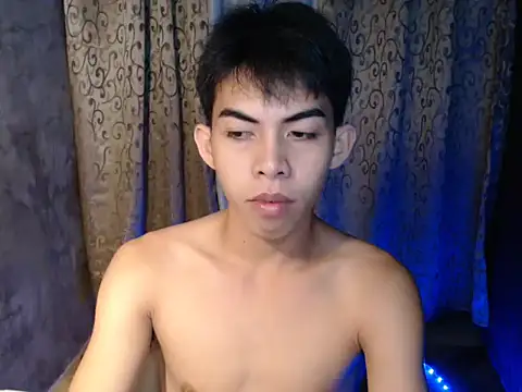 Urhotsilverboy online show from January 19, 2026, 1:26 pm