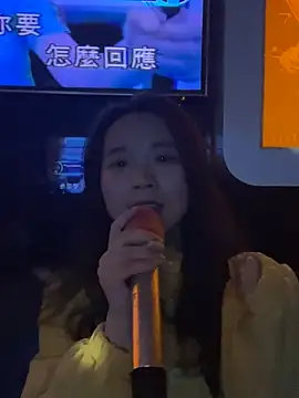 Snapshot of Hmm_0303 chatting on March 21, 2026, 12:32 pm Hmm 0303 online show from March 21, 2026, 12:32 pm