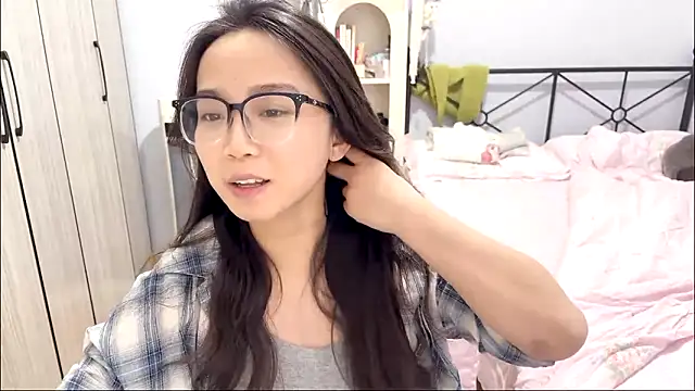 Snapshot of Hmm_0303 chatting on March 23, 2026, 4:00 pm Hmm 0303 online show from March 23, 2026, 4:00 pm