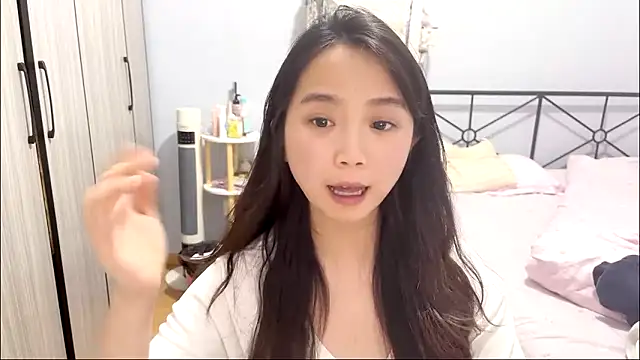 Snapshot of Hmm_0303 chatting on March 26, 2026, 5:18 pm Hmm 0303 online show from March 26, 2026, 5:18 pm