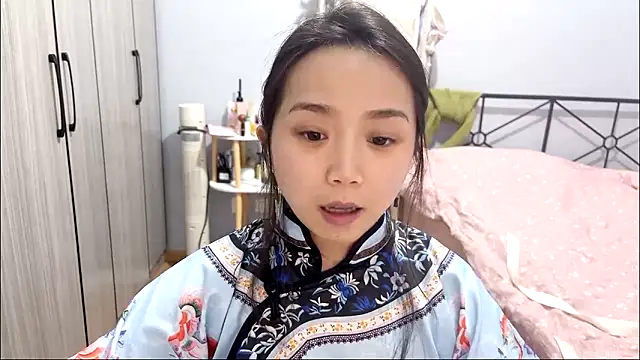 Snapshot of Hmm_0303 chatting on March 30, 2026, 4:52 pm Hmm 0303 online show from March 30, 2026, 4:52 pm