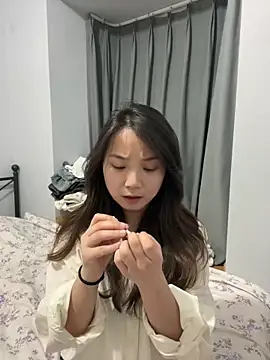 Snapshot of Hmm_0303 chatting on March 31, 2026, 5:24 pm Hmm 0303 online show from March 31, 2026, 5:24 pm