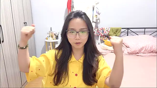 Snapshot of Hmm_0303 chatting on April 16, 2026, 4:41 pm Hmm 0303 online show from April 16, 2026, 4:41 pm