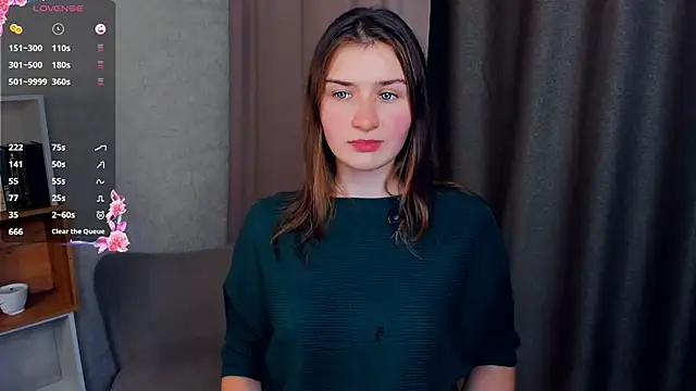 JosieNadile online show from November 6, 2025, 2:18 pm