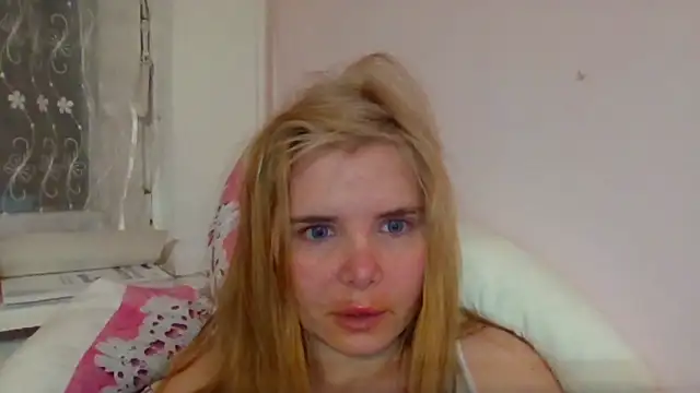 HornyElena online show from February 5, 2026, 5:50 pm