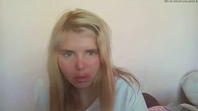 Snapshot of HornyElena chatting on May 27, 2026, 3:31 pm HornyElena online show from May 27, 2026, 3:31 pm
