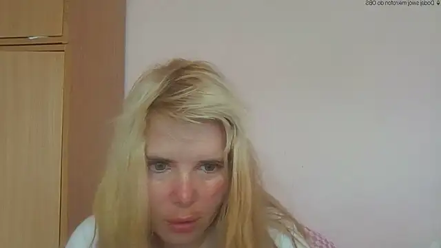 Snapshot of HornyElena chatting on May 30, 2026, 3:31 pm HornyElena online show from May 30, 2026, 3:31 pm