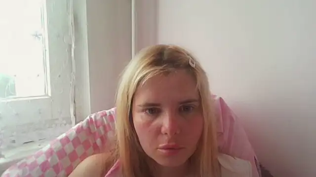Snapshot of HornyElena chatting on June 12, 2026, 3:22 pm HornyElena online show from June 12, 2026, 3:22 pm