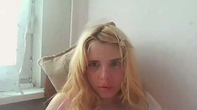 Snapshot of HornyElena chatting on June 13, 2026, 1:09 pm HornyElena online show from June 13, 2026, 1:09 pm