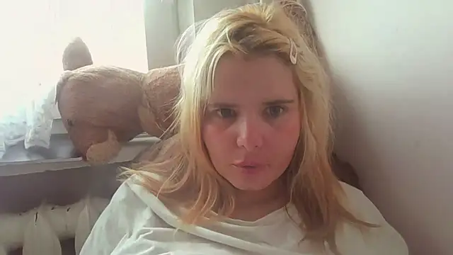 Snapshot of HornyElena chatting on June 20, 2026, 4:43 pm HornyElena online show from June 20, 2026, 4:43 pm