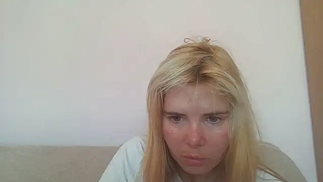 Snapshot of HornyElena chatting on June 22, 2026, 8:11 am HornyElena online show from June 22, 2026, 8:11 am