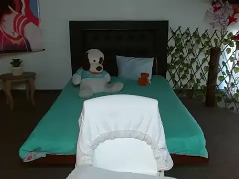 LuluKiss  online show from February 9, 2026, 1:37 pm