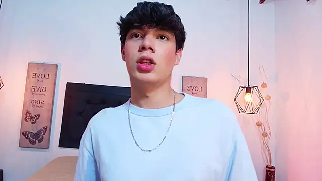 Isaac Kurtt online show from November 20, 2025, 8:52 pm