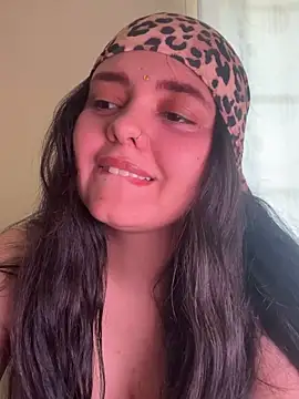 candicewest  online show from April 3, 2026, 6:17 pm