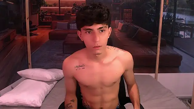 Snapshot of Bryant_Connor chatting on November 8, 2025, 3:18 am Bryant Connor online show from November 8, 2025, 3:18 am