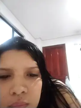 andrealara 123 online show from May 8, 2026, 4:01 pm
