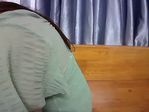 Snapshot of Hatmuaxa chatting on November 9, 2025, 7:06 am Hatmuaxa online show from November 9, 2025, 7:06 am