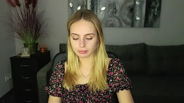 Tina Jonesi online show from November 8, 2025, 6:35 am