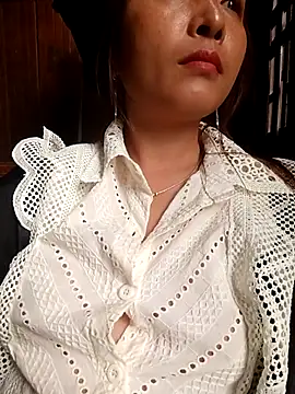 Missa-kute20 online show from November 8, 2025, 2:12 am