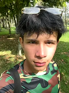 Snapshot of Bay_freedo chatting on November 8, 2025, 7:34 pm Bay freedo online show from November 8, 2025, 7:34 pm