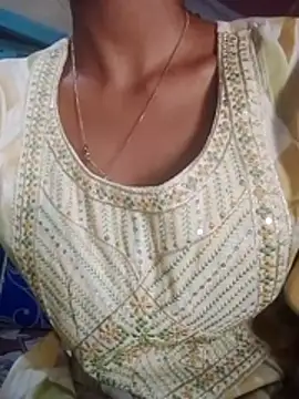 Snapshot of Zohin--Dishoza chatting on June 7, 2026, 5:44 am Zohin--Dishoza online show from June 7, 2026, 5:44 am