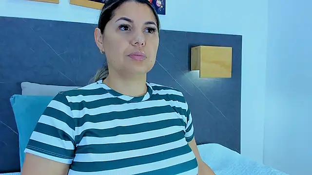 Andhrea Vale online show from March 4, 2026, 12:11 pm