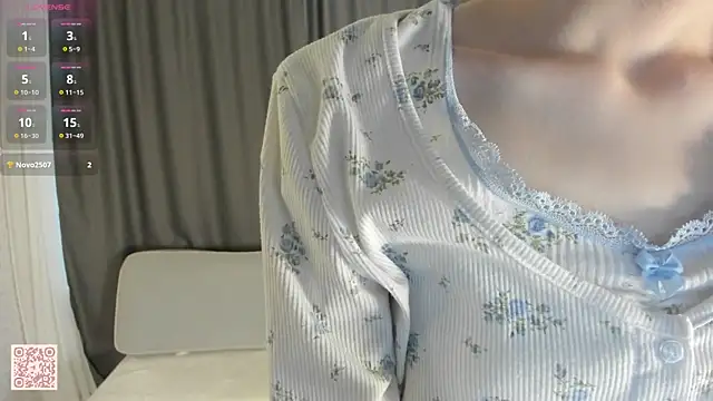 MariellaGrosclaude online show from November 9, 2025, 4:11 am